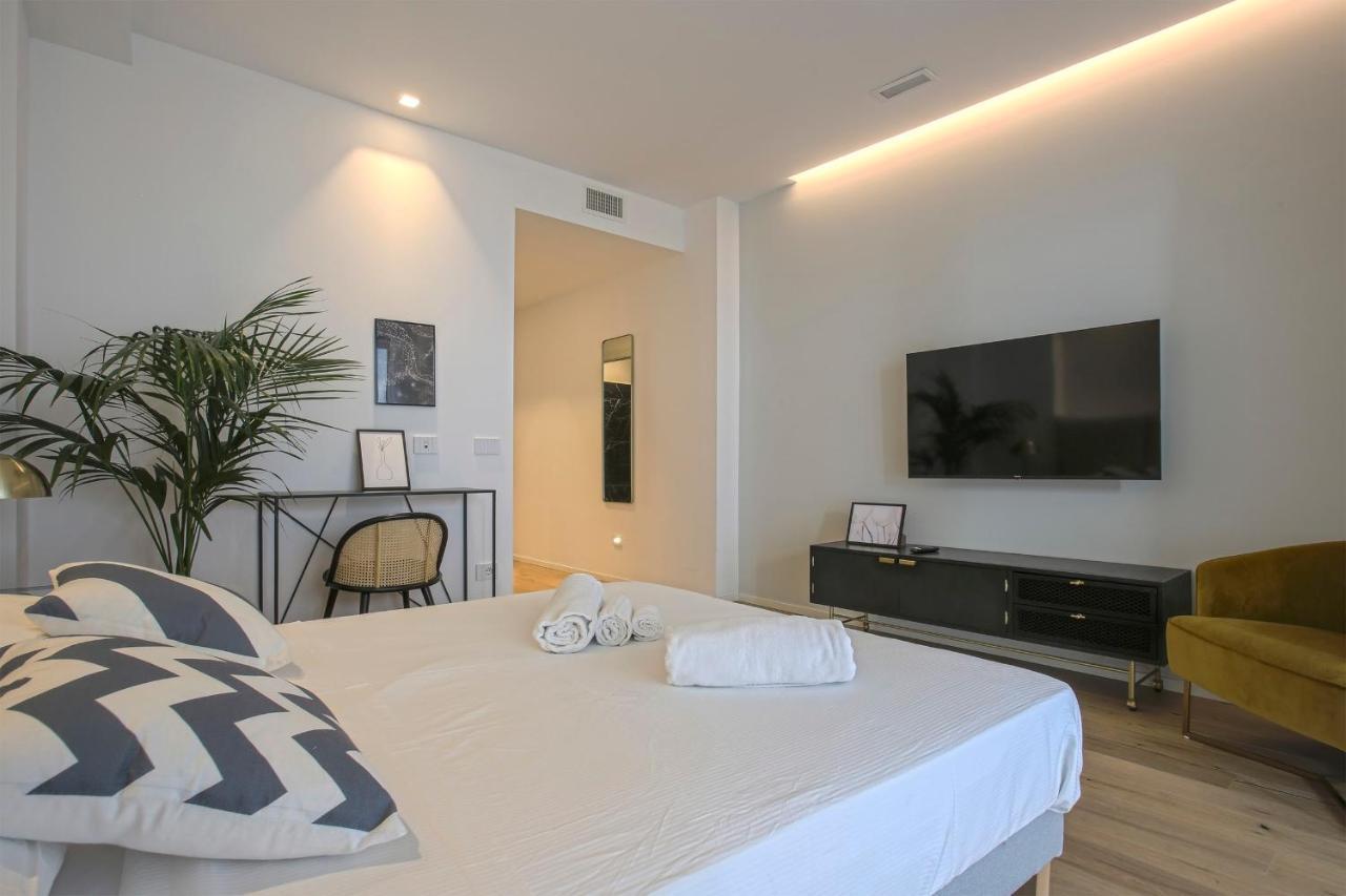 Milan Lovely Apartment-Hosted By Sweetstay Exterior photo